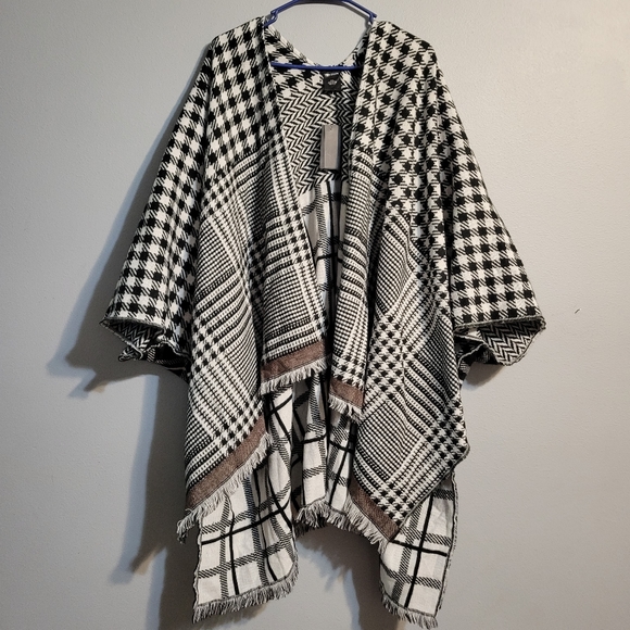 NWT Steve Madden OSFM multi plaid kimono - Picture 3 of 9